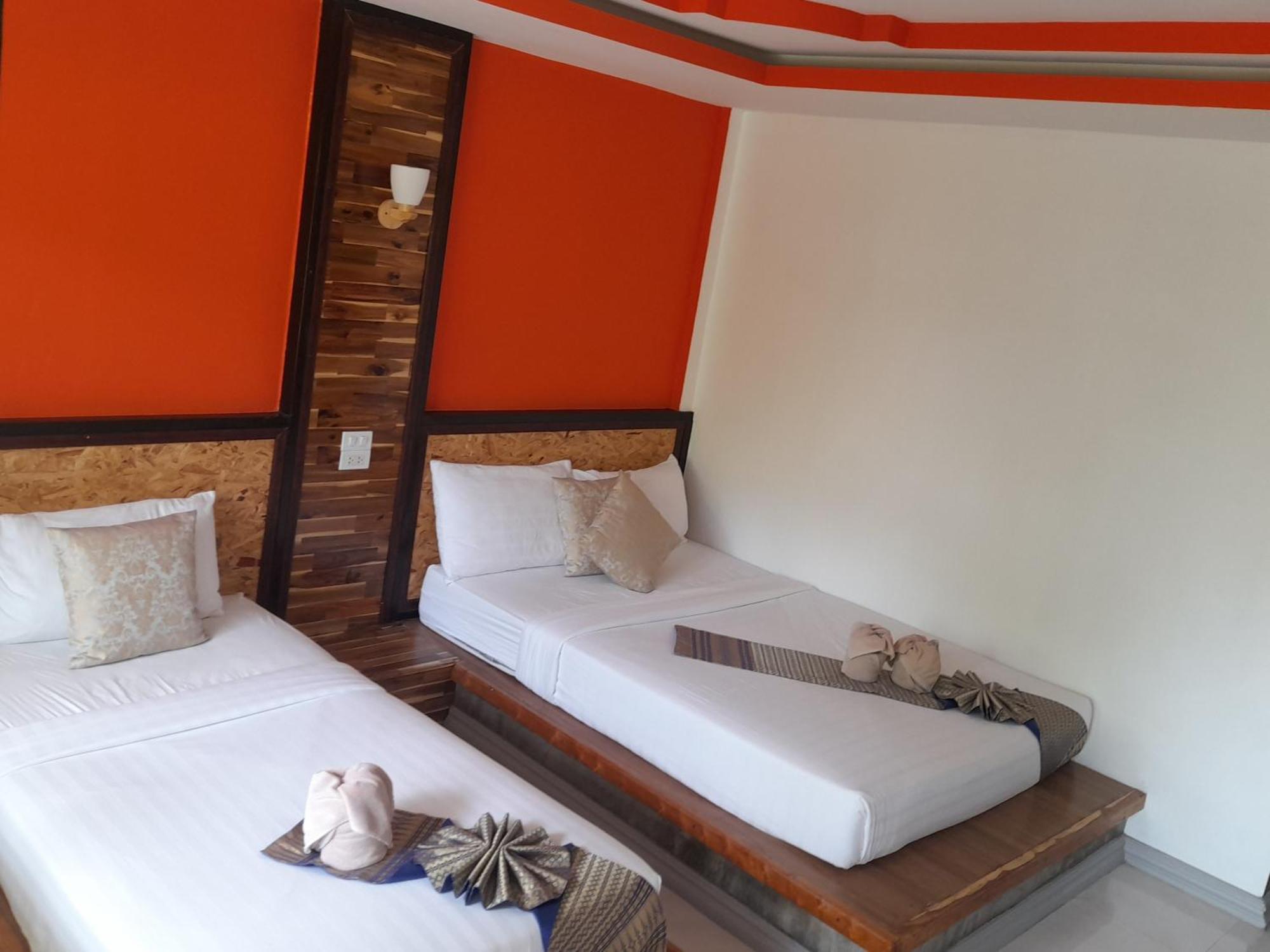 Отель Lanta Emerald 3*