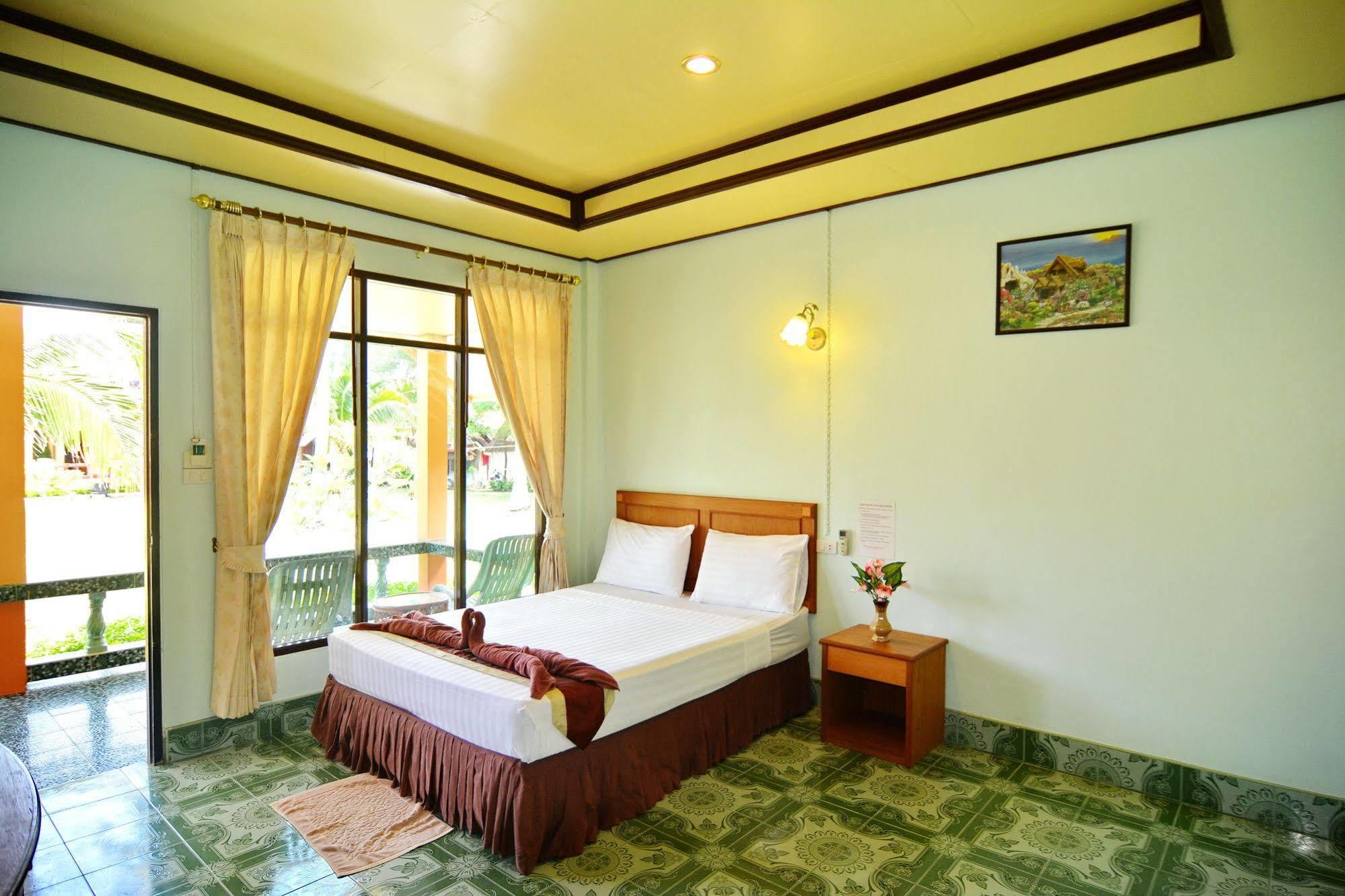 Lanta Emerald Отель 3*